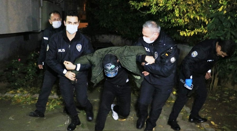 Silahl� kavgaya giderken tabancayla polise yakaland�