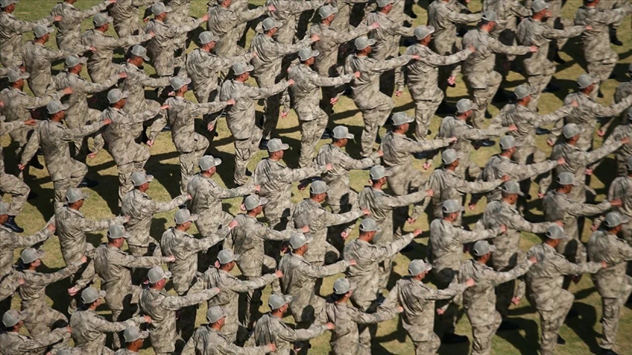 Suriyeliler TSK'da görev mi alıyor?