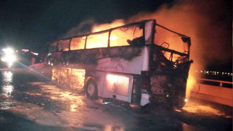 Suudi Arabistan'da umrecileri taşıyan otobüs yandı: 20 ölü, 29 yaralı