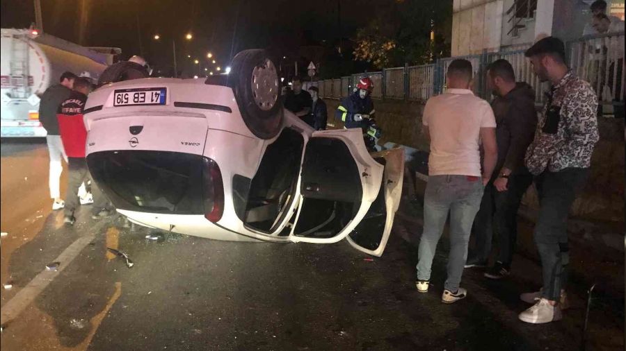Takla atan otomobilden böyle çıktılar