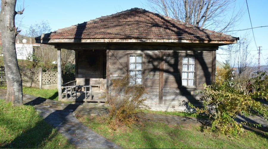 Tarihi cami koruma alt�nda