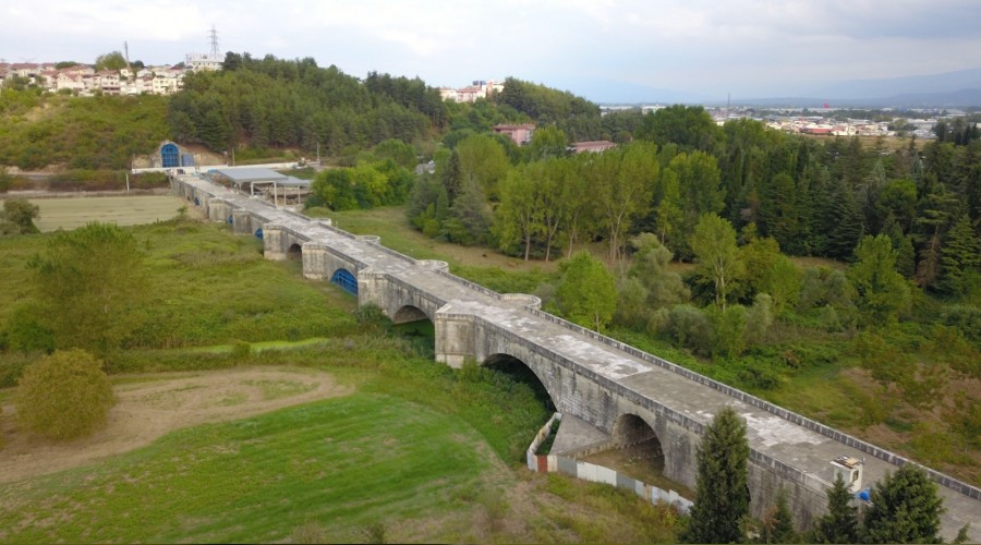 Tarihi köprü 15 asırdır ayakta