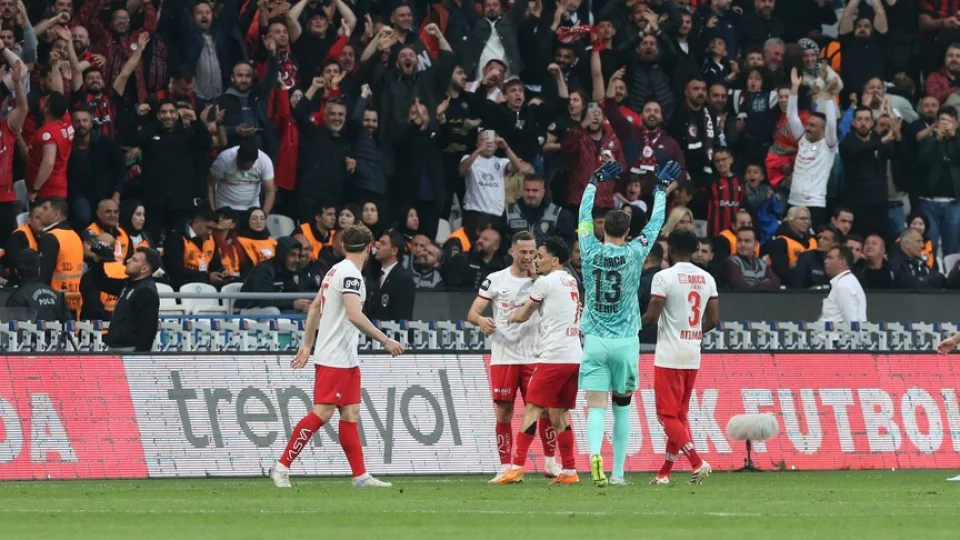 Tarihinde ilk kez Süper Lig'de!