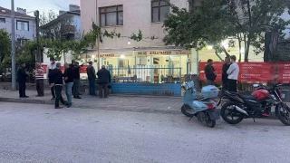 Tartıştığı şahsın iş yerini kurşunlayıp kayıplara karıştı