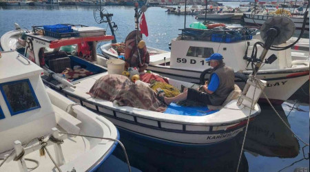 Tekirdağ'da balıkçılar 4 gündür denize açılamıyor