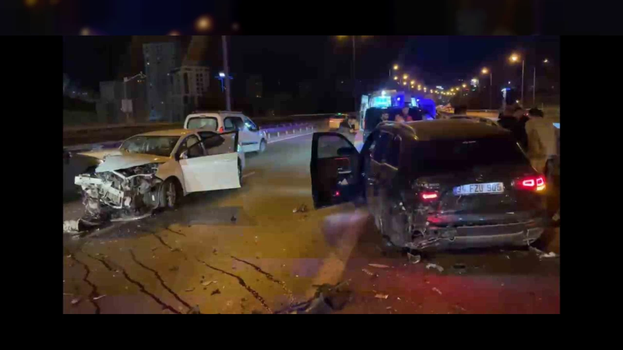 TEM Otoyolu'nda otomobil cipe �arpt�: 1'i a��r 2 yaral�