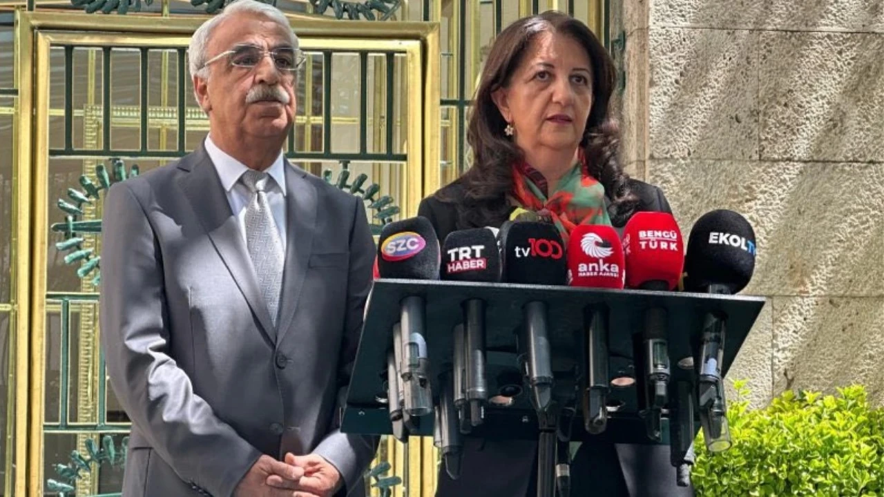 Teröristbaşı Öcalan ile görüşen DEM heyetinden açıklama