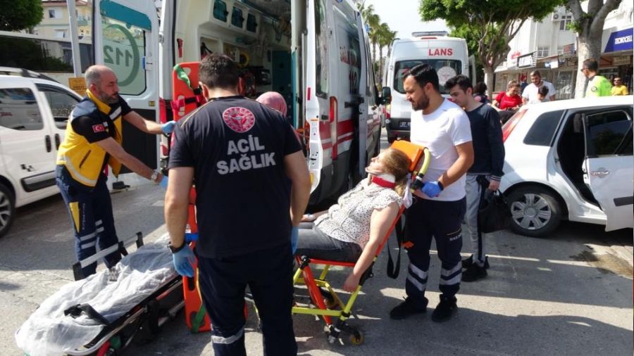 Ters yön kazasında ölümden döndüler