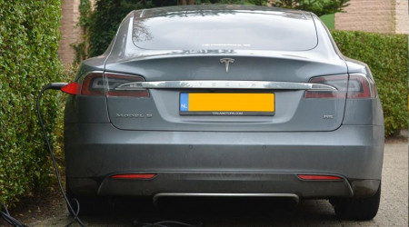 Tesla'nın yazılımlarında hata çıktı