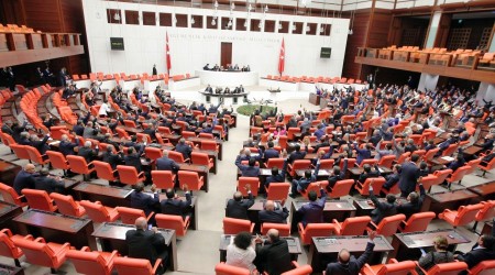 Tezkere Meclis’te kabul edildi