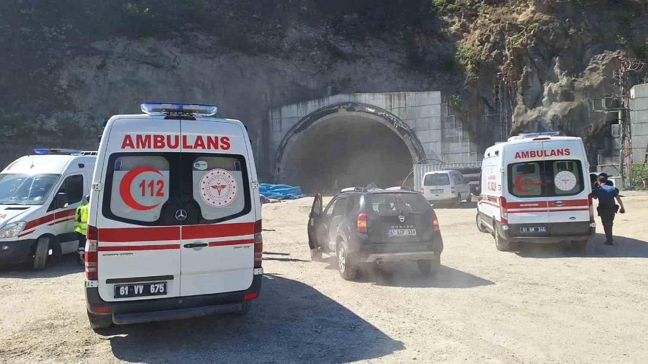 Trabzon'da tnel inaatnda iskele kt: 5 ii yaraland