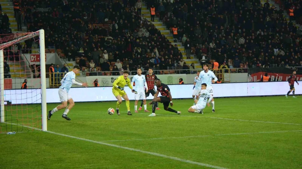 Trendyol 1. Lig: �orum FK: 4 - Adana Demirspor: 1