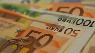 Trump'tan Euro'ya ağır darbe