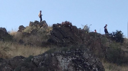 Tüfekli şahıs zor ikna edildi