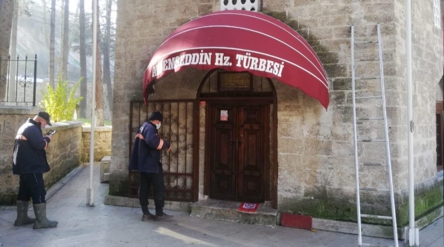 Türbedeki Fransız tipi tente kaldırıldı