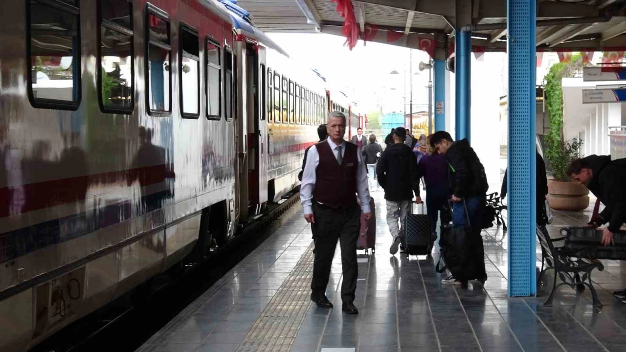 'Turistik Diyarbak�r Ekspresi ilgi g�r�yor