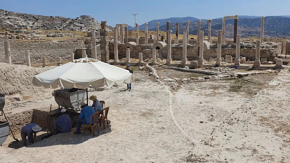 Türk ve İtalyan arkeologlar Denizli’de bir araya geliyor
