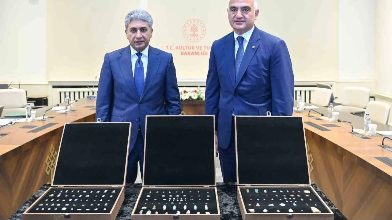Türkiye'den Mısır'a 152 tarihi eser iadesi gerçekleşti