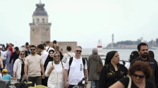  T�rkiye'nin turizm geliri, y�l�n ikinci �eyre�inde ge�en y�l�n ayn� d�nemine g�re y�zde 2,6 azalarak 15 milyar 865 milyon 339 bin dolar oldu