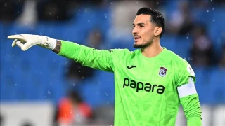 U�urcan �ak�r Fenerbah�e'nin kap�s�ndan d�nd�!