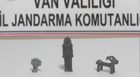 Urartulara ait tarihi eserleri satmak için Van'a gelen şahıs yakalandı