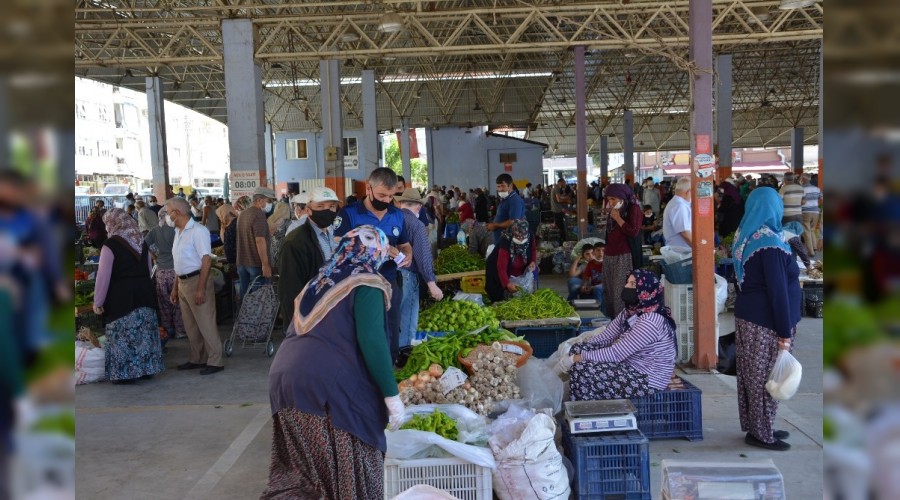 �retici K�yl� Pazar� yo�un ilgi g�r�yor