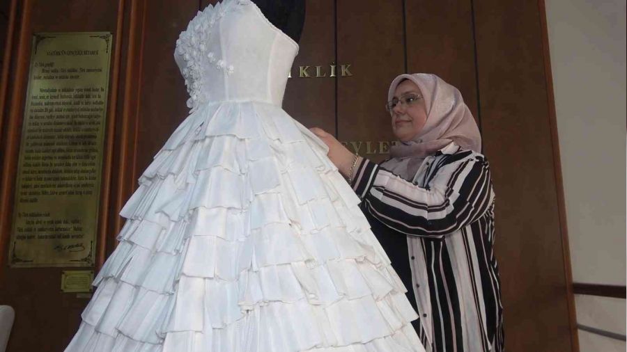 �retim hatas� maskelerden gelinlik yapt�