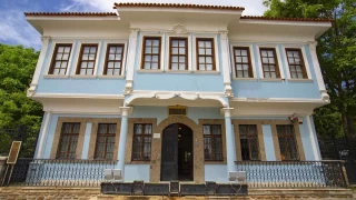 Uak Atatrk ve Etnografya Mzesi: Atatrkn Trikopisi karlad tarihi bina