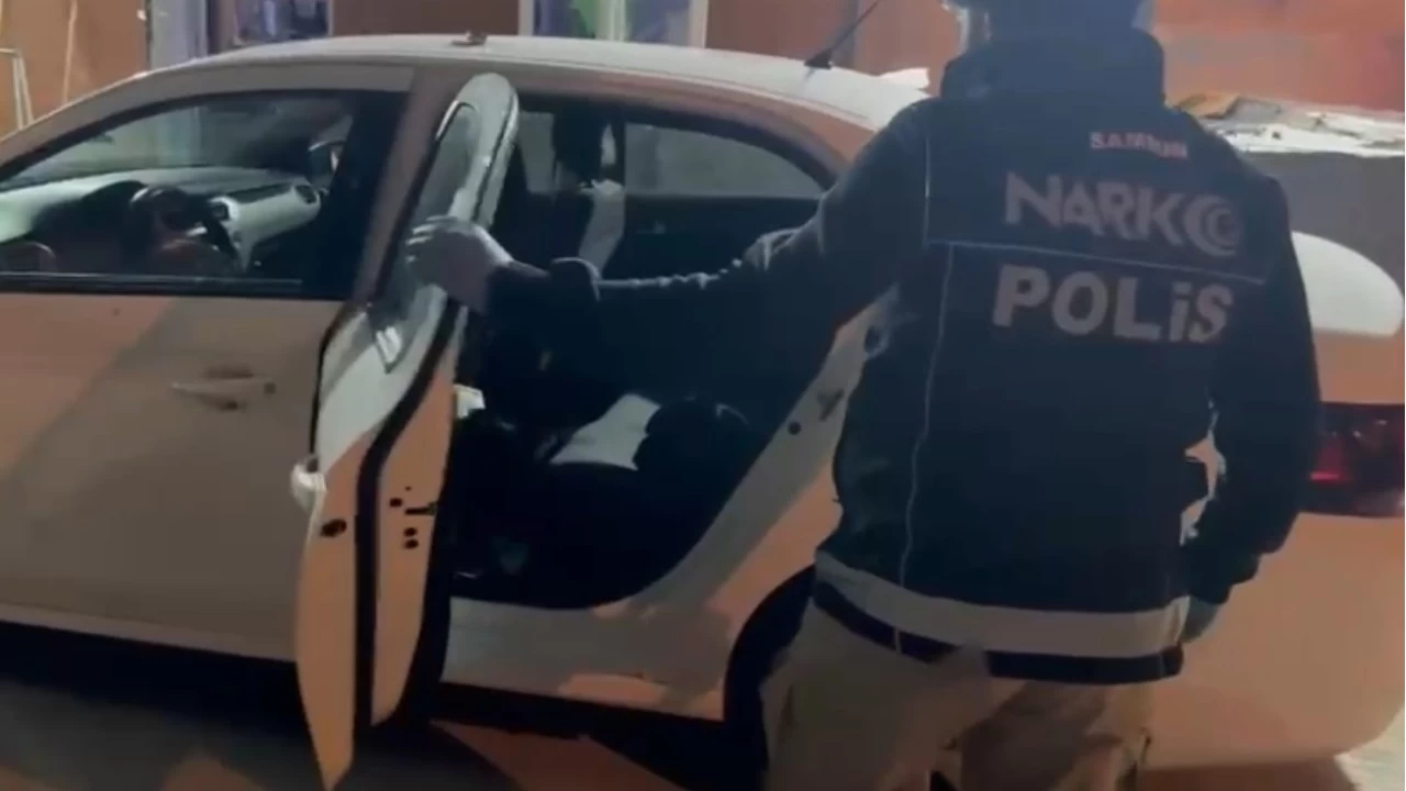 Uyu�turucu sevkiyat� yapan baba-o�ul yakaland�