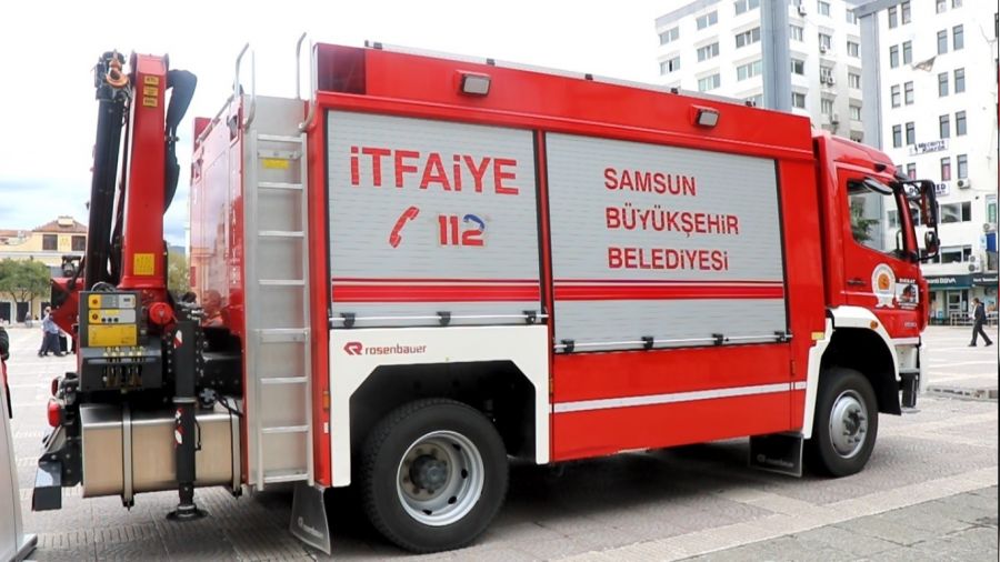 zlsek mi sevinsek mi... Bu itfaiye aracndan Trkiye'de 3 tane var