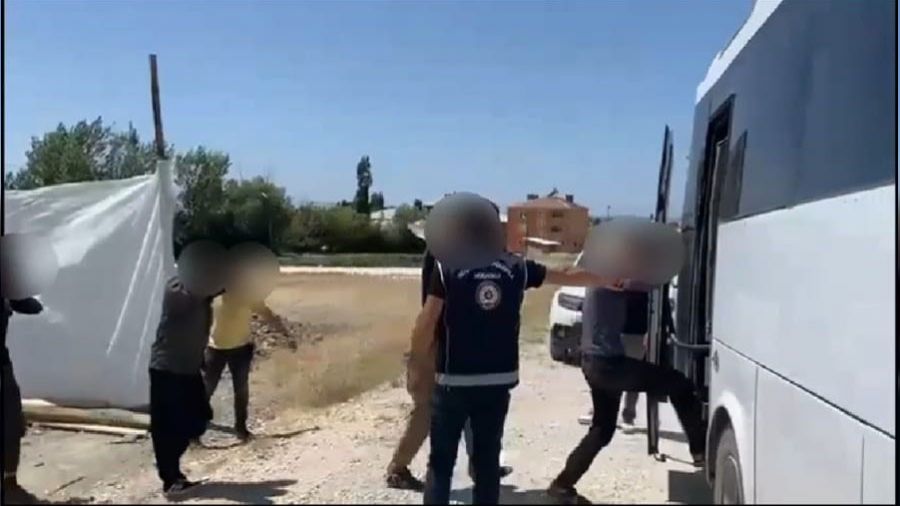 Van'da d�zensiz g��men operasyonu