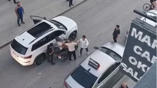 Van'da trafikte bakl kavga