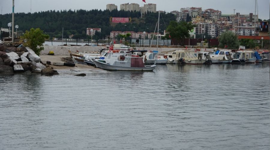 Ya�mur m�silaj� k�smen temizledi