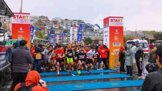 Ya�mur ya�d�, �stanbul ko�tu
