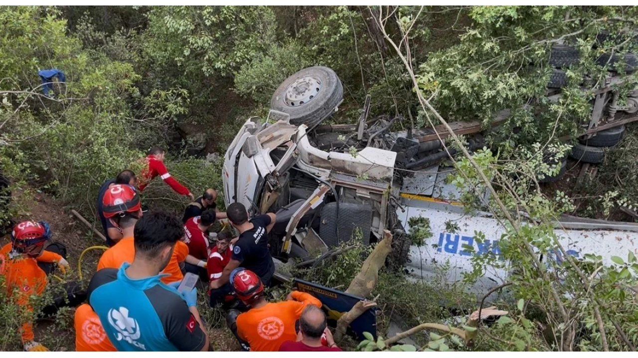 Yang�na giderken kazada hayat�n� kaybeden 3 ki�inin kimlikleri belli oldu