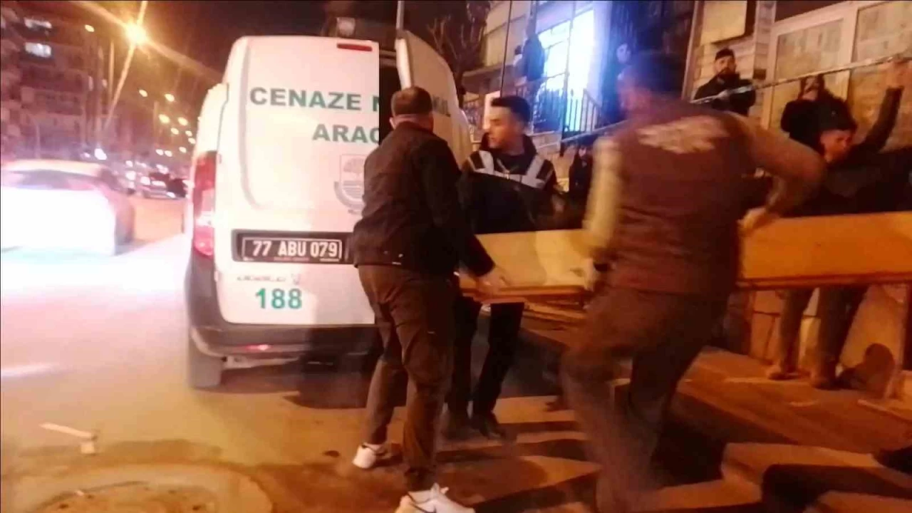 Ya�l� adam ��kan yang�nda hayat�n� kaybetti