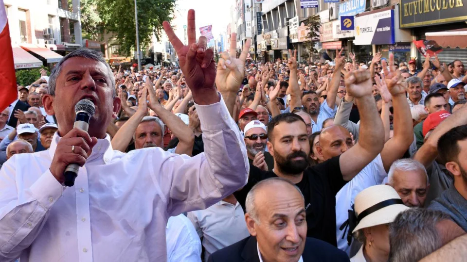 ‘Yeni Parti’ için düğmeye basıldı