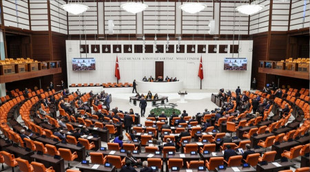 Yine yeniden başörtüsü
