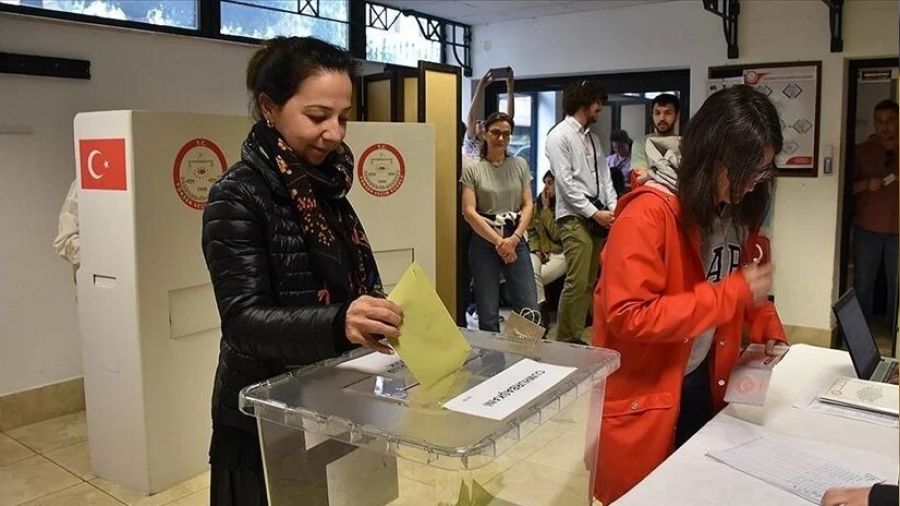 Yurt dışında oylama bitiyor, katılım ilk turdan fazla