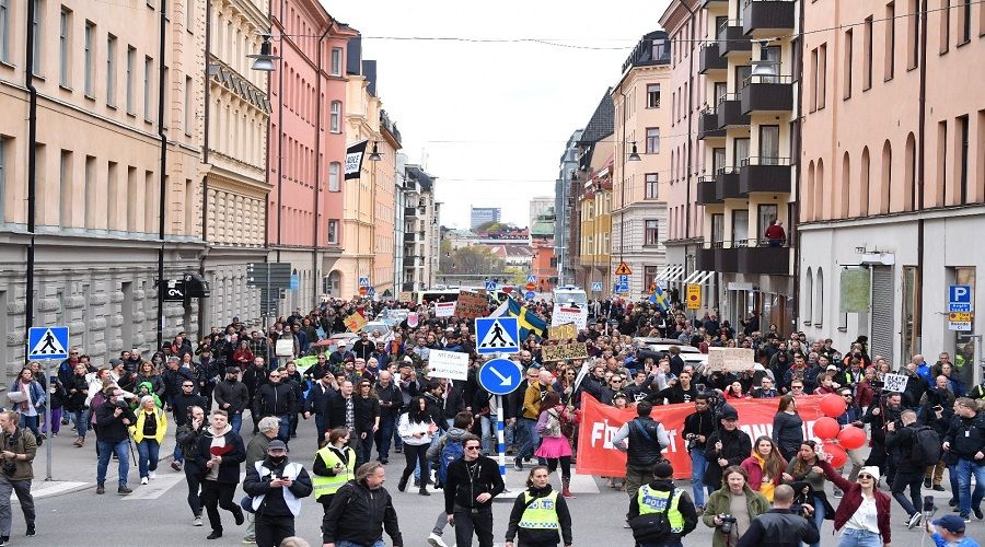 1 May�s y�r�y��� Covid protestosuna d�n��t�