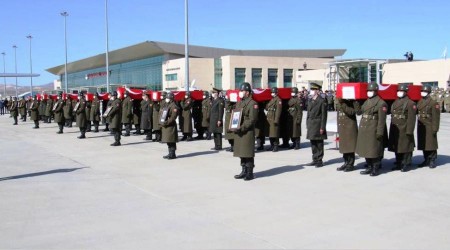 11 şehit törenle Ankara'ya uğurlandı