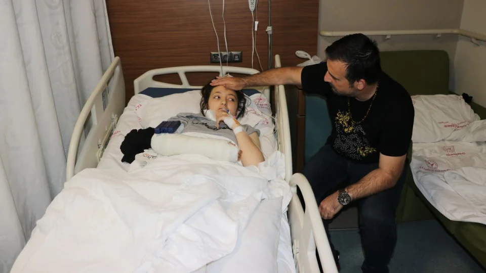 12. kattan d��en �ocuk hayati tehlikeyi atlatt�