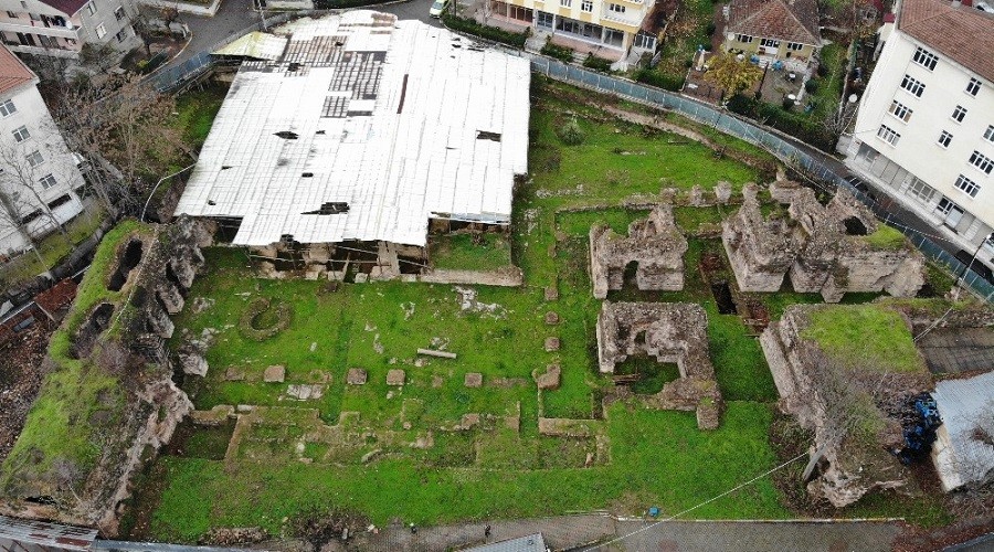 14 yüzyıllık saray gün yüzüne çıkarılıyor