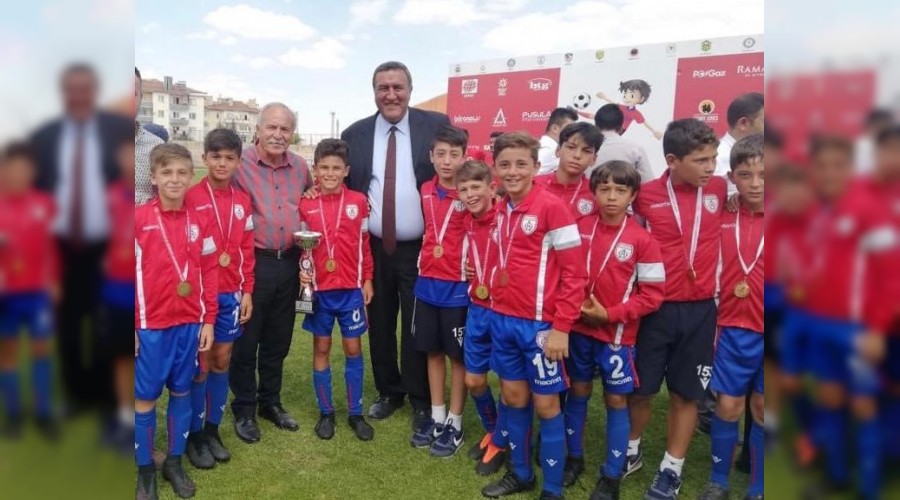 282 bin 605 amatör futbolcu sahipsiz