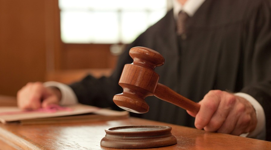 6 gazeteci hakim kar��s�nda