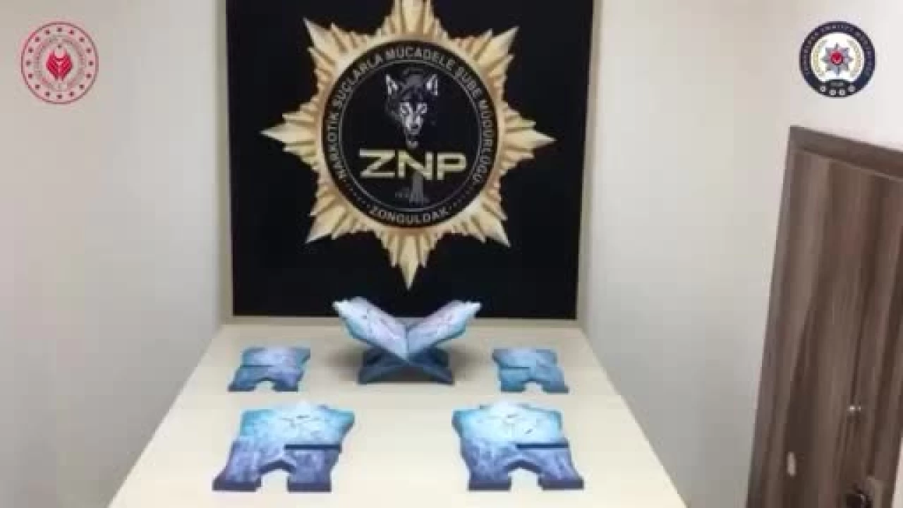 7 kilo uyuşturucuyu rahleye gizlemişler