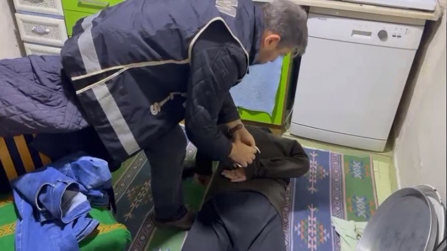 80'lere d�nd�k... Bin liraya kar��l�k 100 bin liral�k senet imzalatm��lar