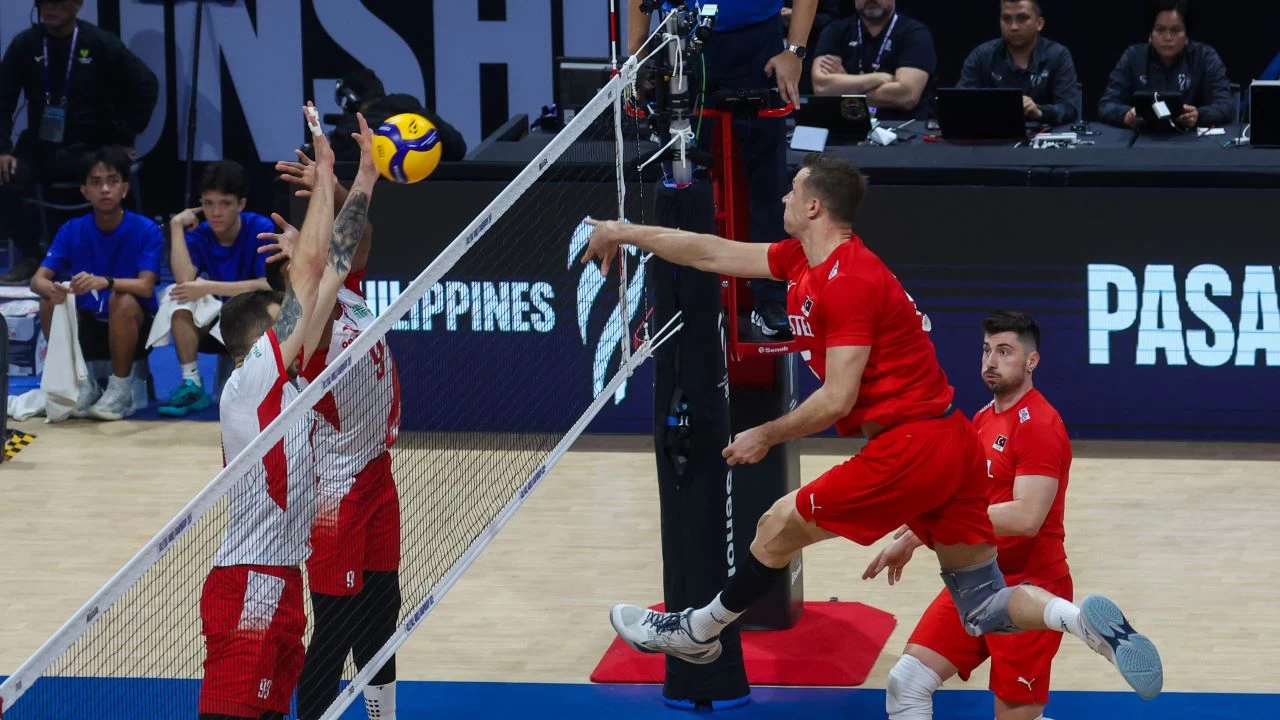 A Milli Erkek Voleybol Takm eyrek finalde veda etti