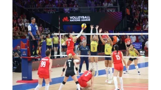 A Milli Kadn Voleybol Takm, Milletler Ligi'nde ilk yenilgisini ald