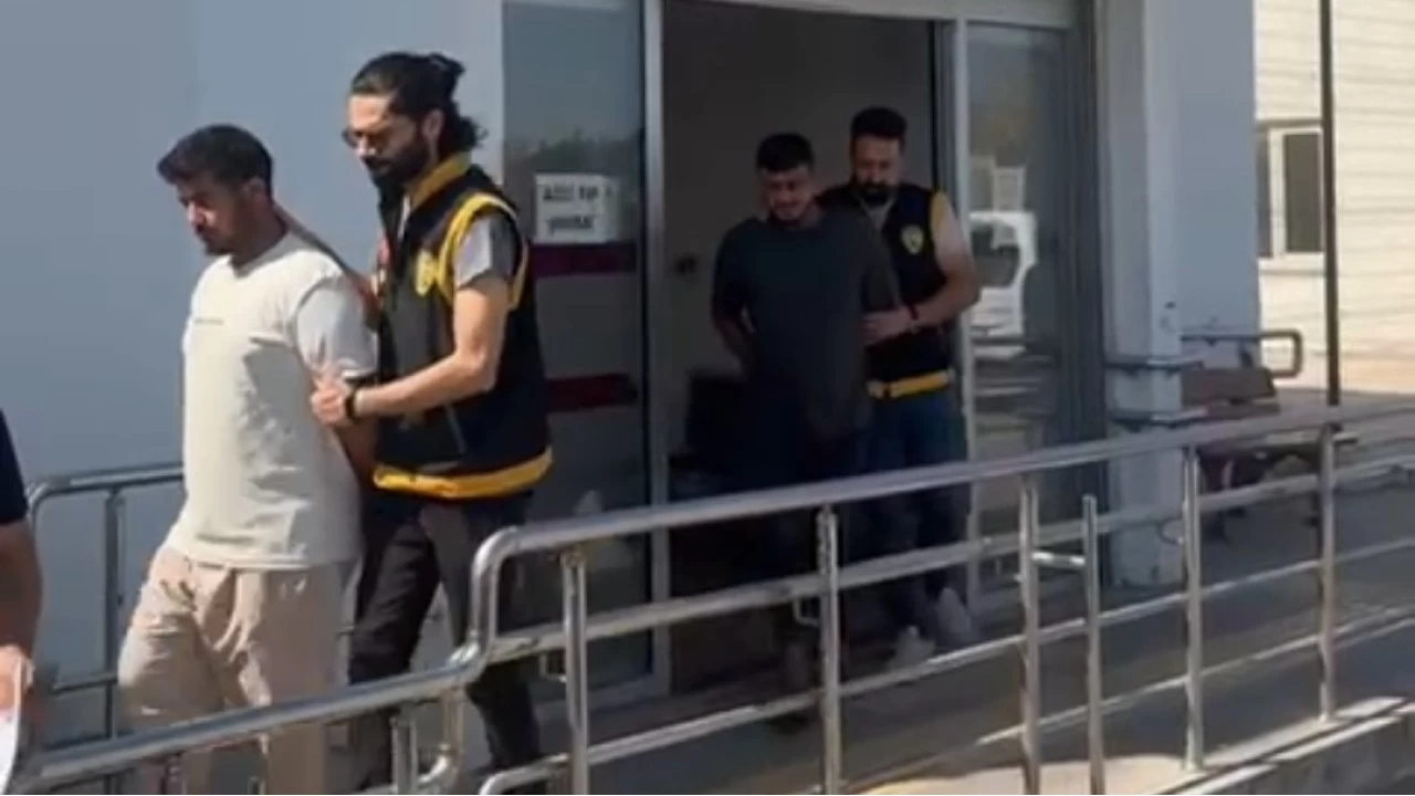 Adana'da ev kurşunlayan 2 şüpheli tutuklandı